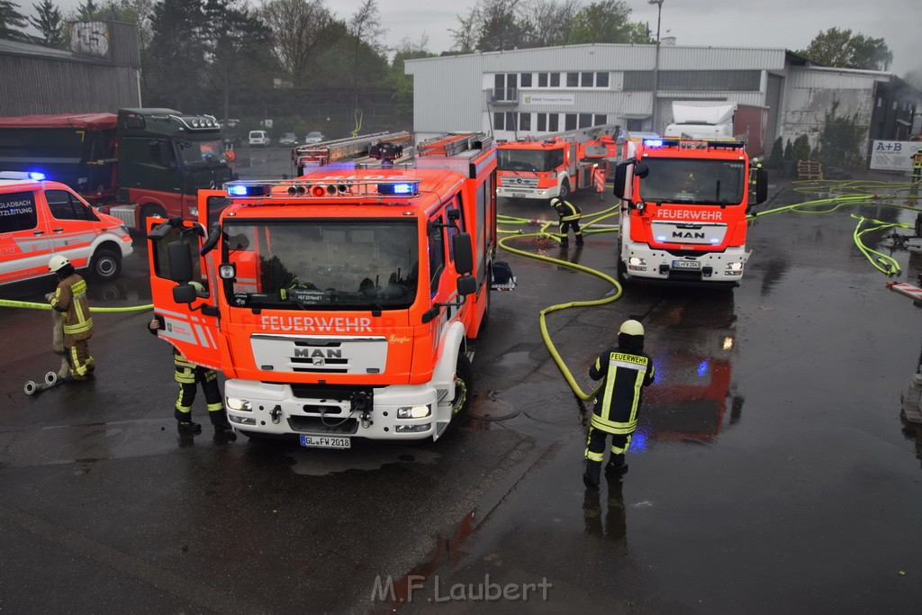 Feuer 4 Bergisch Gladbach Gronau Am Kuhlerbusch P204.JPG - Miklos Laubert